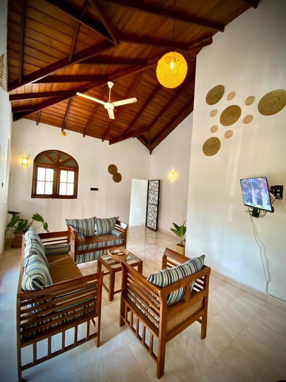 Kingcity Resort Anuradhapura Luaran gambar